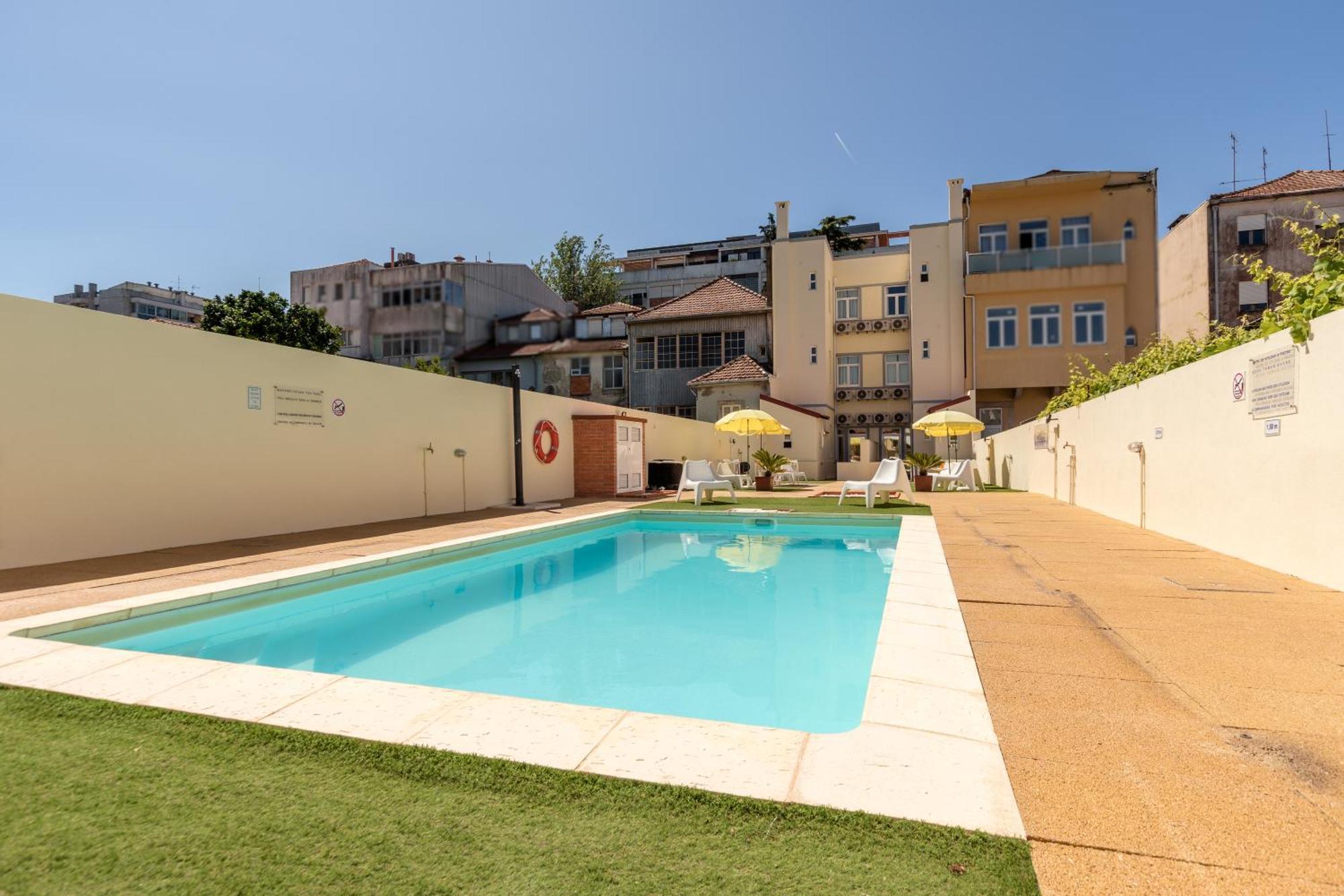 733 Costa Cabral Metro Residence Porto Luaran gambar